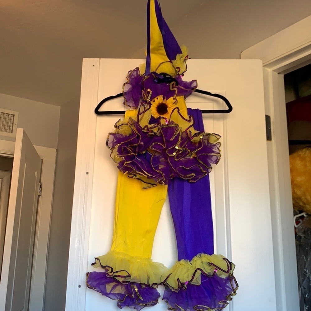 Yellow sunflower and purple dance clown outfit. The applause Dance creations. - Picture 2 of 15